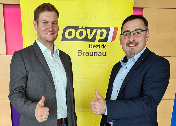 Wechsel_bei_der_OÖVP_Braunau_-_Huber_Mühlbacher_web.jpg  